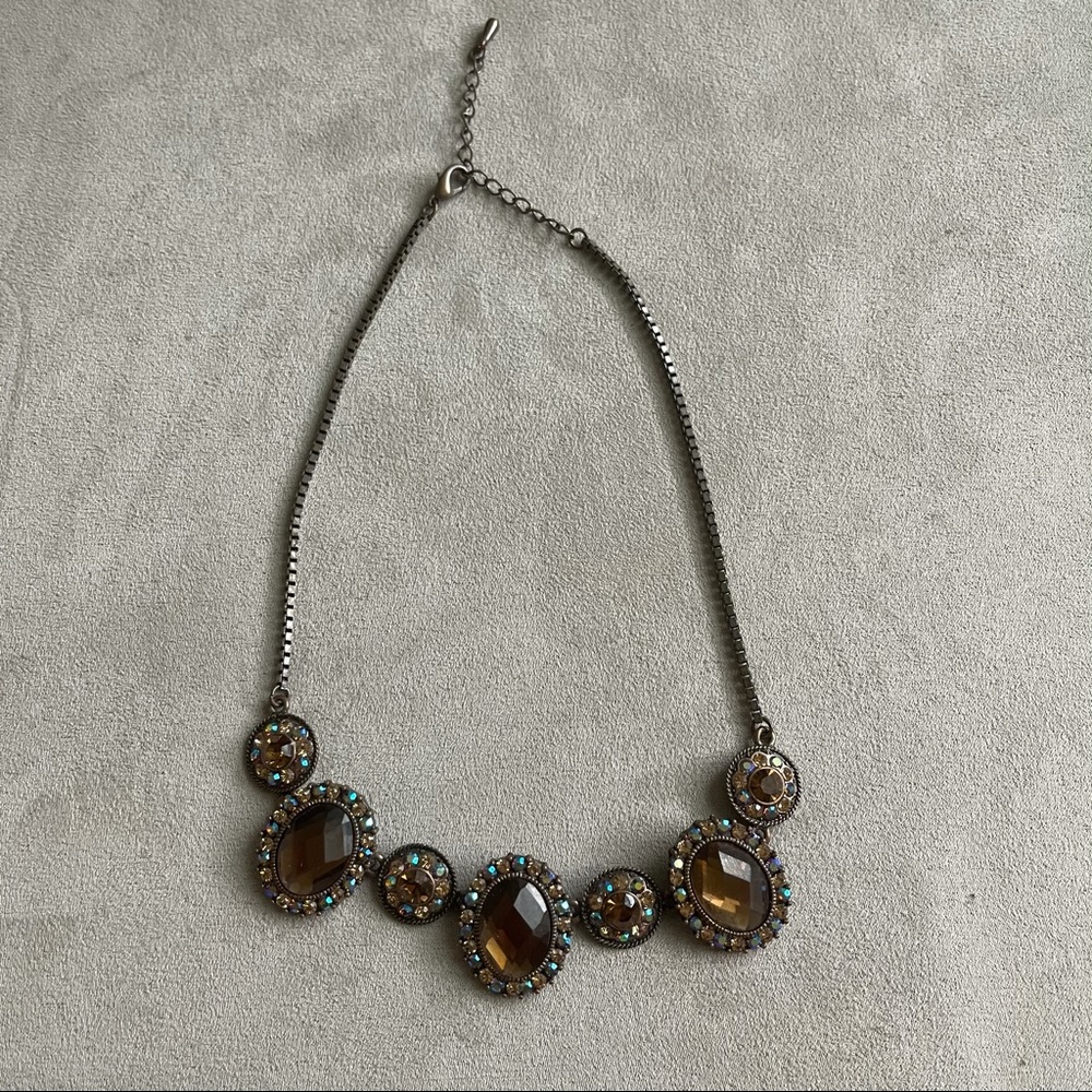Cache Crystal Necklace - Picture 5 of 7